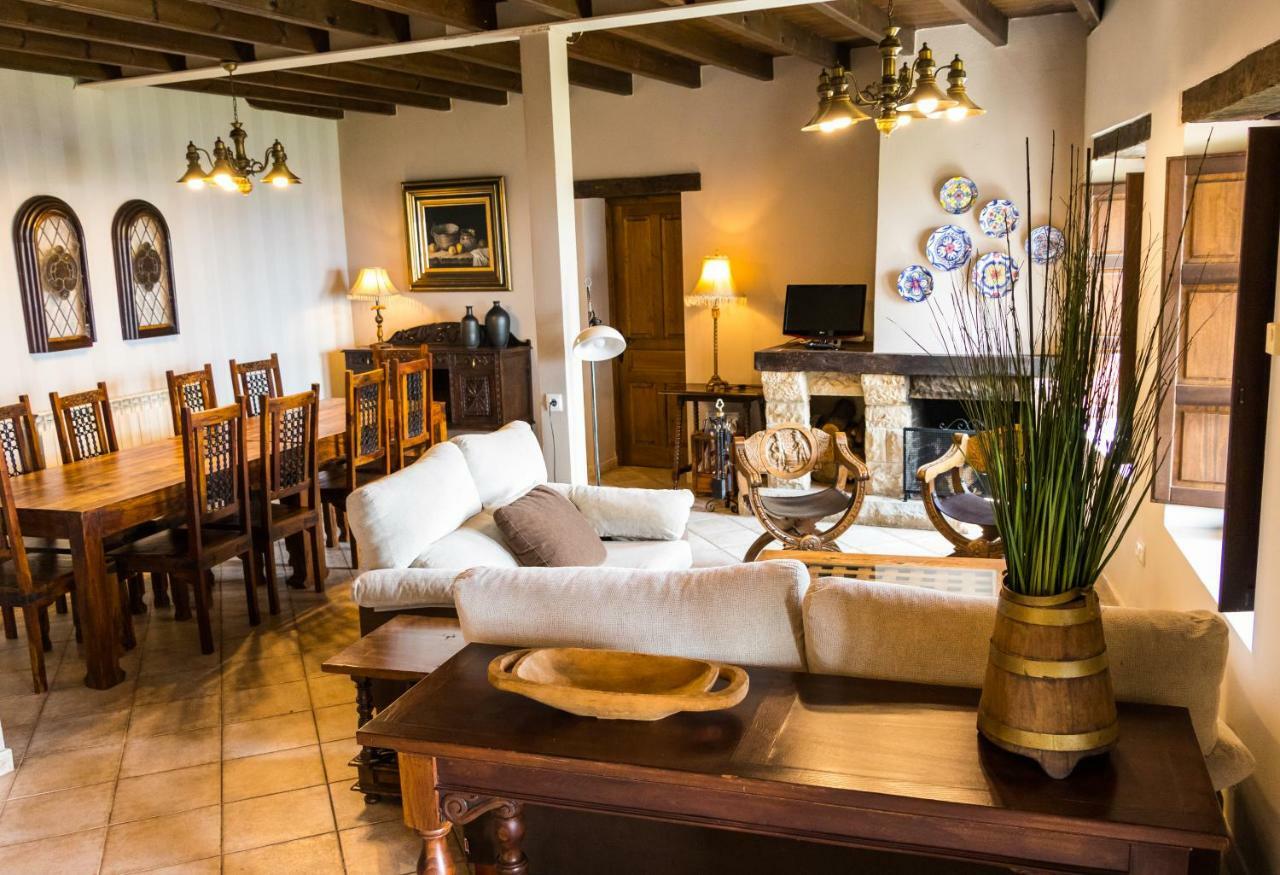 Casa De Aldea El Navaron Ferienhaus