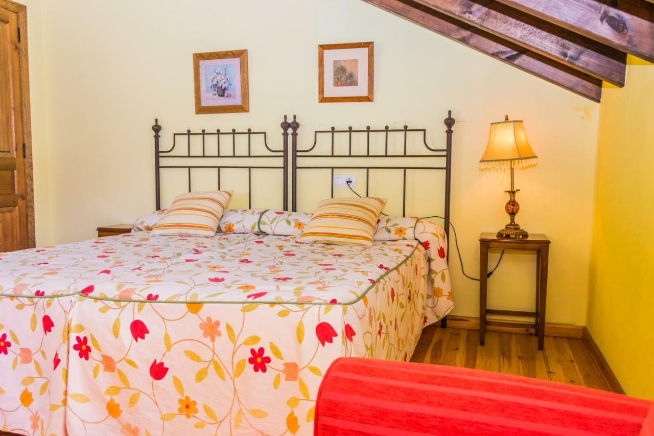 Casa De Aldea El Navaron Ferienhaus Cofiño